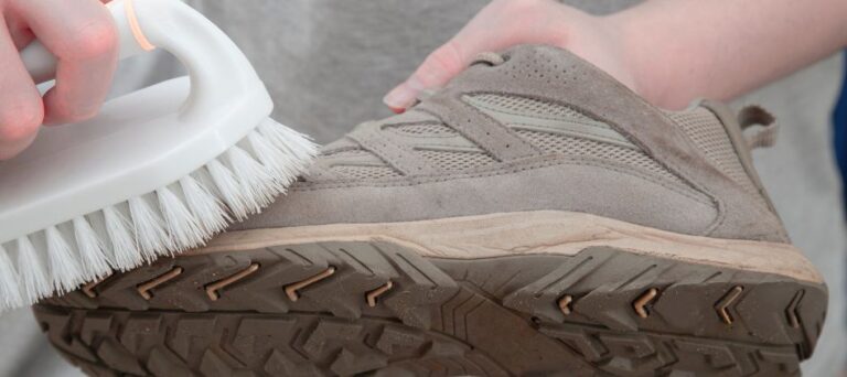 The Complete Guide to Professional Shoe Cleaning Services